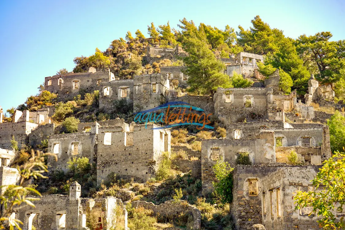 Kayaköy’de Tarihle İç İçe Bir Gün: Sessizlik, Kültür ve Fotoğraf Rotaları