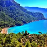 Kabak Koyu’nda Gün Batımı: Fethiye’nin Doğayla Buluştuğu Saklı Cennet